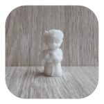 Anjo da Guarda Orando em Resina