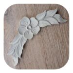 Arabesco Flor Aplique Central em Resina