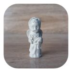 Trio Arcanjos São Rafael, Miguel e Gabriel em Resina 4cm - Imagem 5