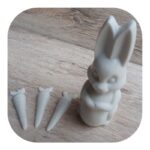 Coelho da Páscoa com Cenouras em Resina 12,5cm - Imagem 2