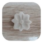 Flor Aplique Confeccionada em Resina
