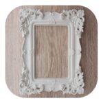 Moldura Retangular Confeccionada em Resina