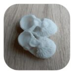 Sapatinho Menina Crochê em Resina