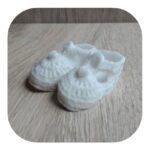 Sapatinho Menina Crochê em Resina (par) 7cm - Imagem 3