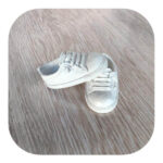 Sapatinho Menino em Resina 7,5cm (par) - Imagem 2